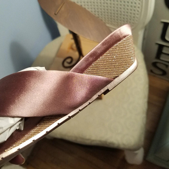 Kenneth Cole Sandals | Slinky Mauve Sandals - Picture 2 of 3